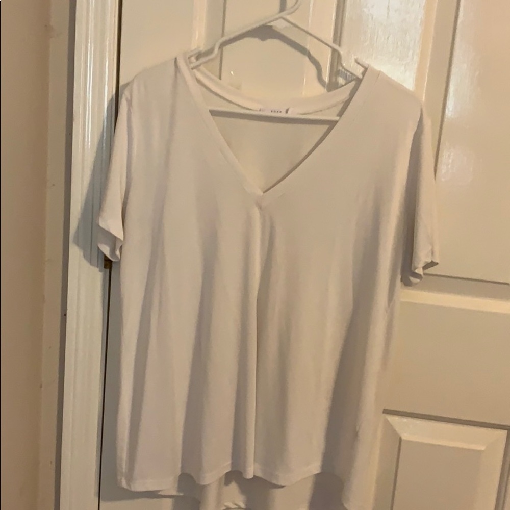 Super Comfy white V neck blouse